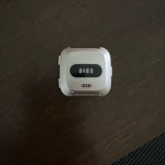Fitbit Versa - Picture 4 of 4